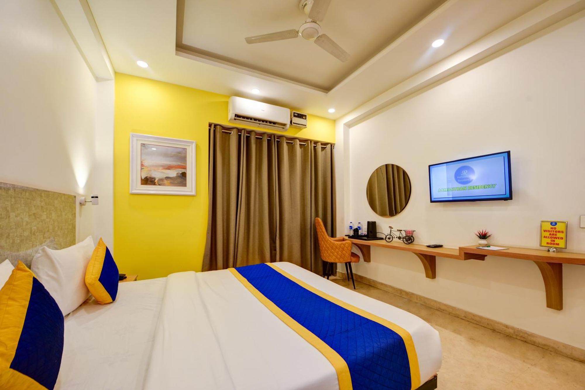 Aamantran Residency Hotel, Sohna Road, Sector 49, Gurugram Gurgaon Exterior foto