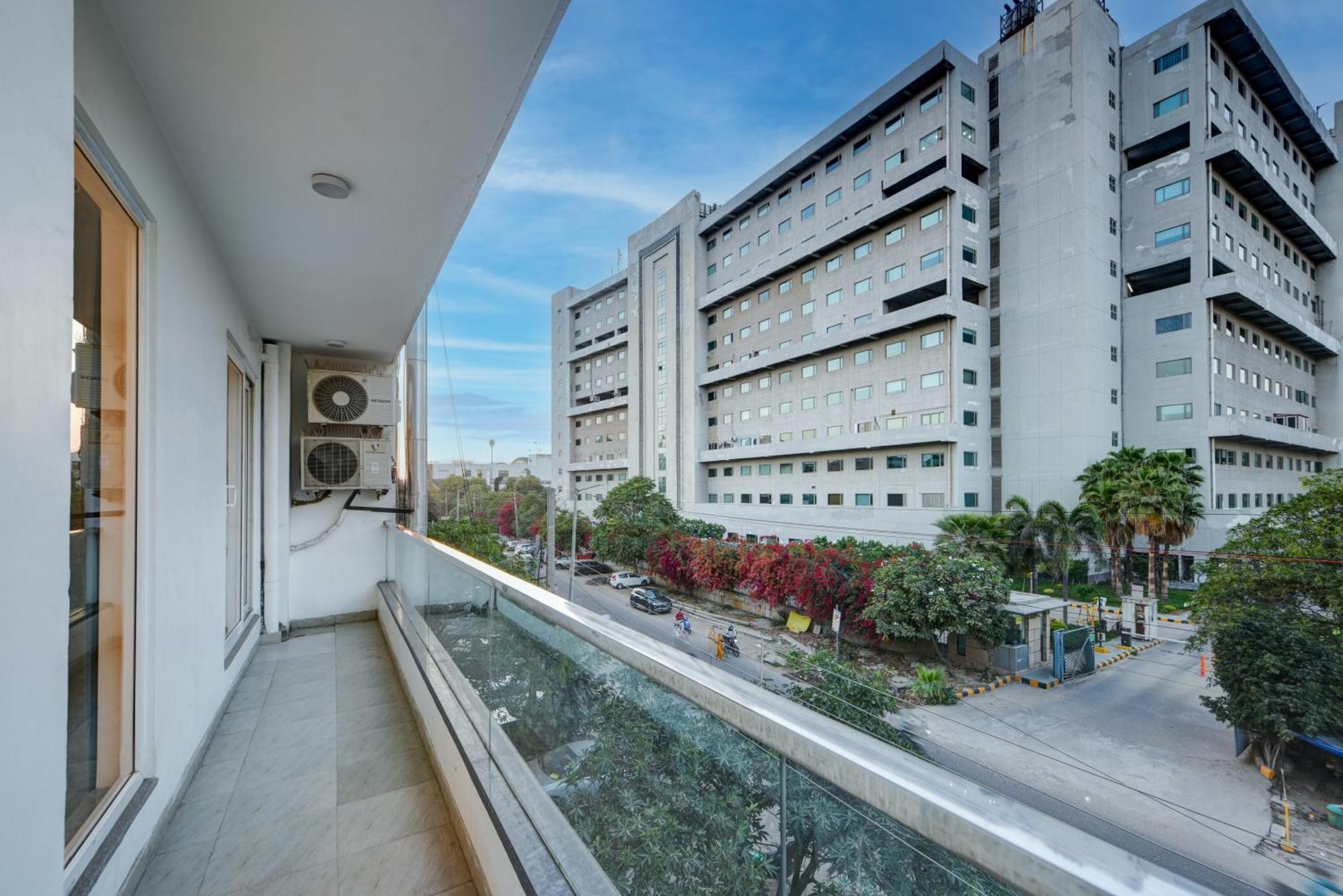 Aamantran Residency Hotel, Sohna Road, Sector 49, Gurugram Gurgaon Exterior foto
